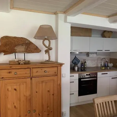 Haus Luettje Huus An't Diek Holiday home