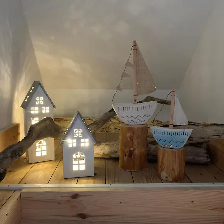 Haus Luettje Huus An't Diek Holiday home *