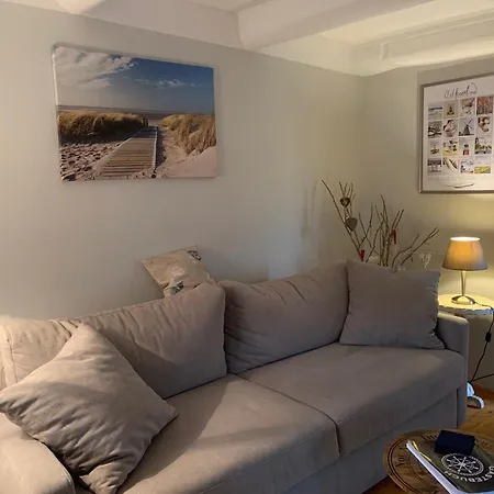 Haus Luettje Huus An't Diek Holiday home Krummhoern