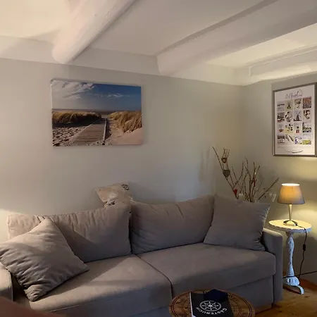 Haus Luettje Huus An't Diek Holiday home