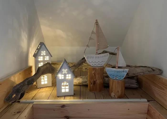 Haus Luettje Huus An't Diek Nyaraló *