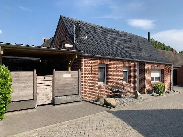 Haus Luettje Huus An't Diek Krummhörn