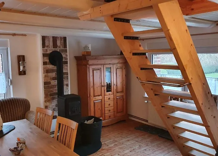 Nyaraló Haus Luettje Huus An't Diek *